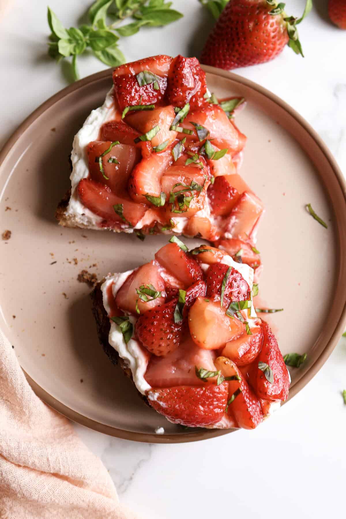 Roasted Strawberry Yogurt Toast