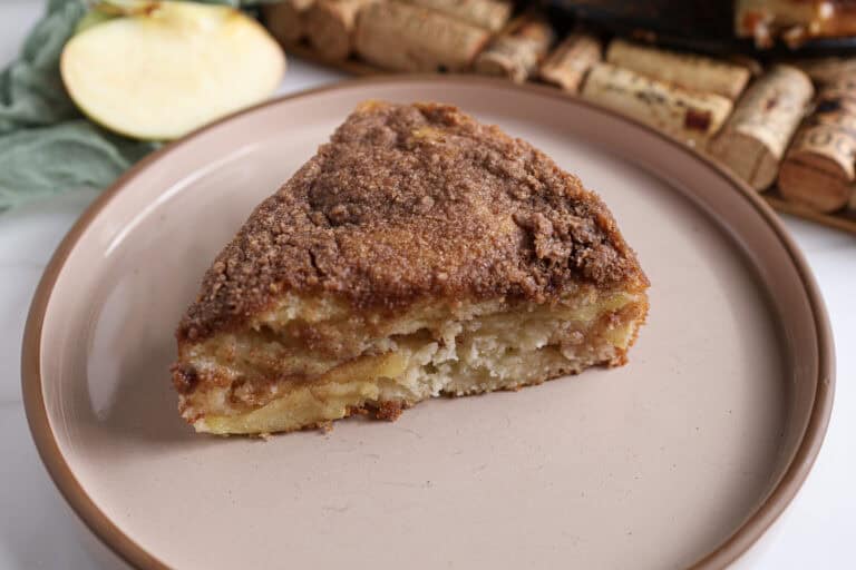 The Best Cinnamon Apple Coffee Cake Recipe