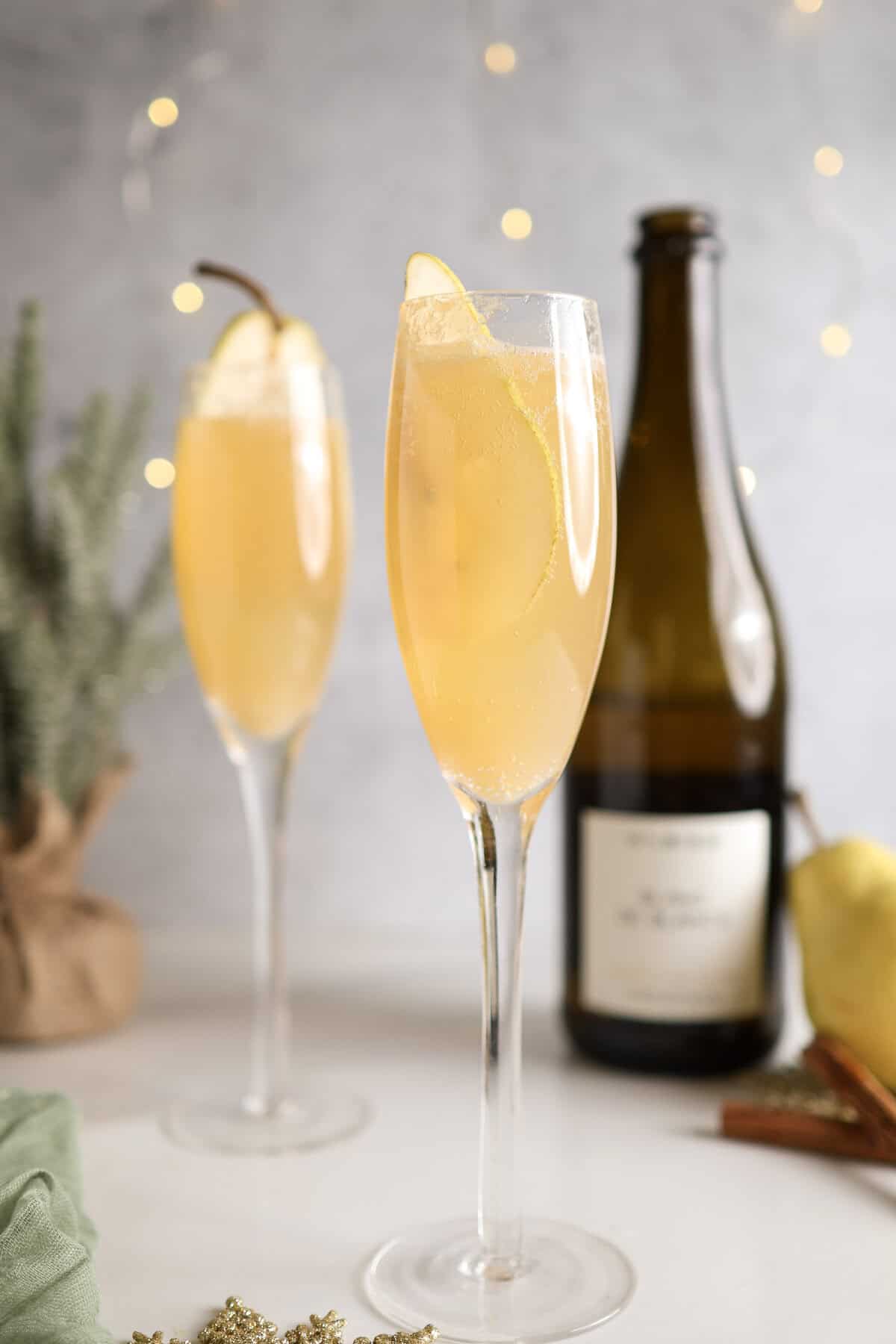 Cinnamon-Pear Non-Alcoholic Mimosa Recipe