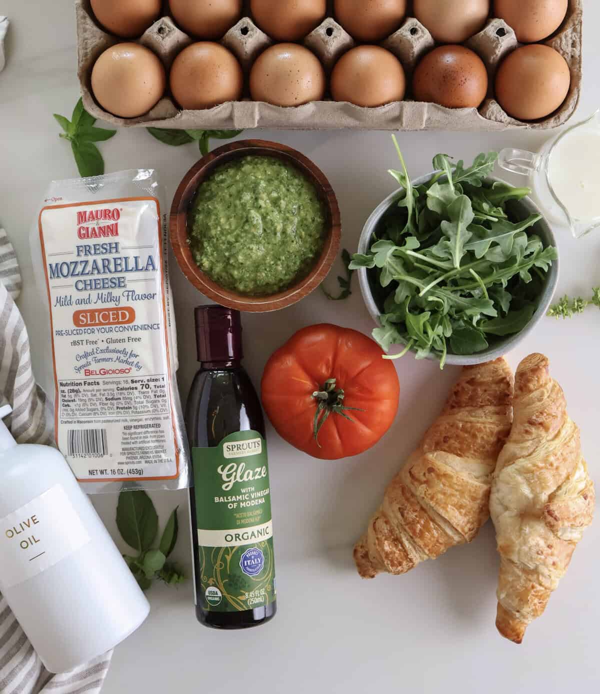 All the ingredients needed to make the caprese croissant breakfast sandwiches. 