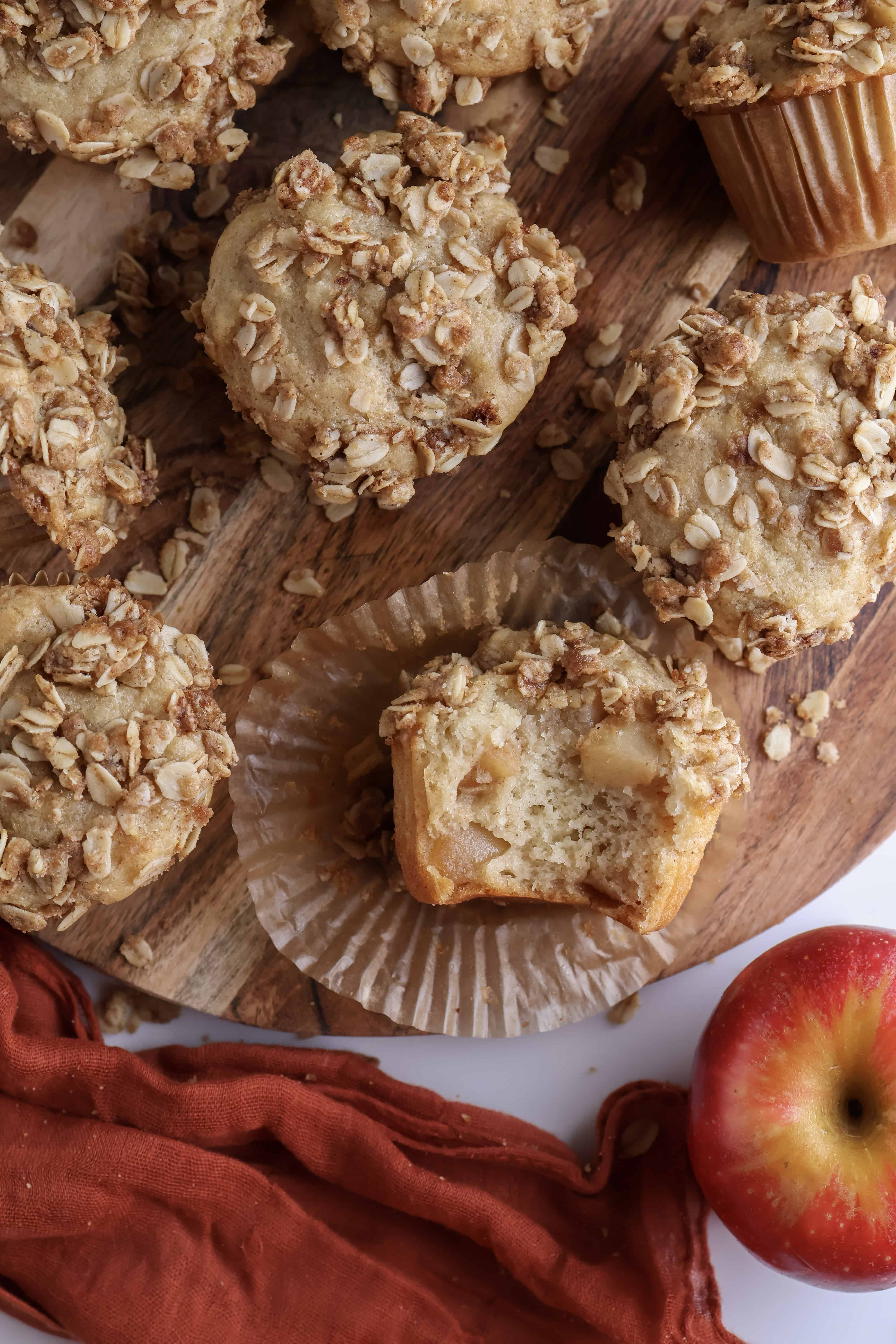 Easy Cinnamon Apple Crisp Muffin Recipe