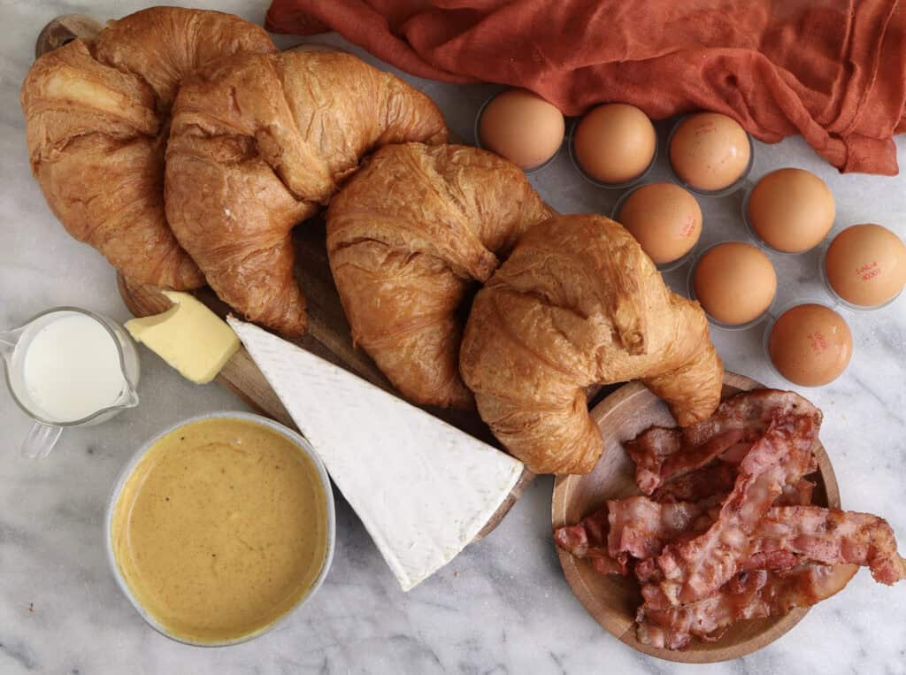 Ingredients for the breakfast croissant sandwiches.